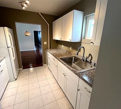3rd image of 5-30 50th Ave #1