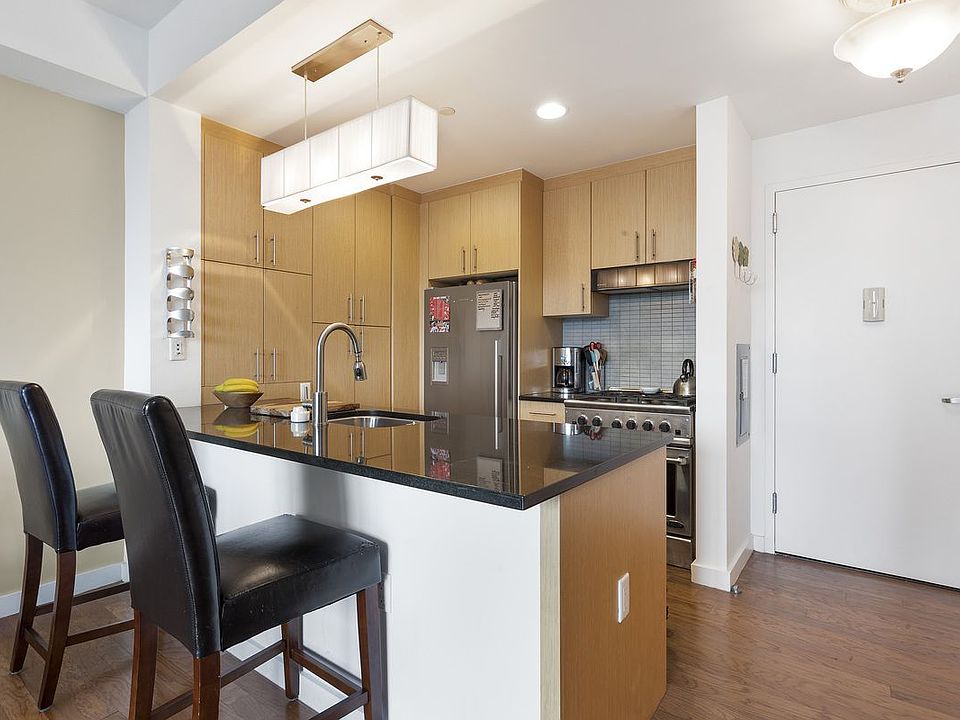 1st image of 5-49 Borden Ave #C2