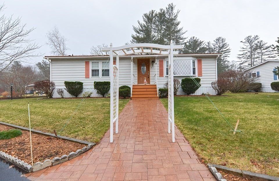 55 Nine South Meadow Vlg, Carver, MA 02330 Zillow