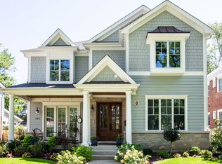 505 S Fairview Ave, Park Ridge, IL 60068