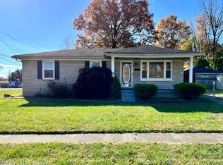 7901 Grandmeadow Ln, Louisville, KY 40258