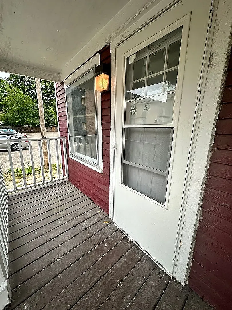 2 bed, 788 sqft, $1,300 — Photo 2
