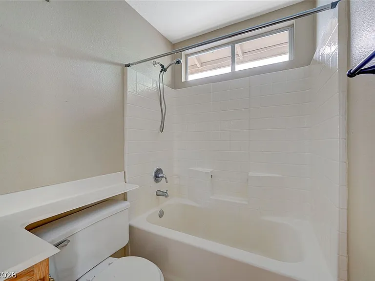 9544 Chanticleer Ct — Photo 12