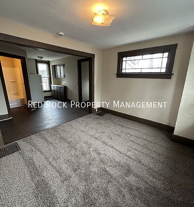 1st image of 1404 Highland Ave #2