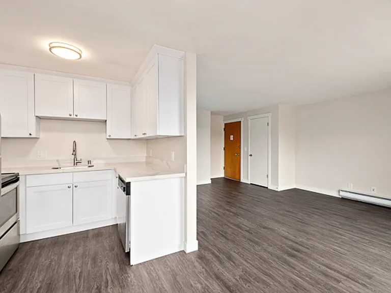 Aloha House Apartments — Photo 21