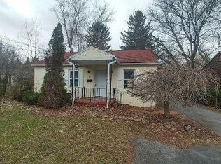 15 Orchard Rd, Skaneateles, NY 13152