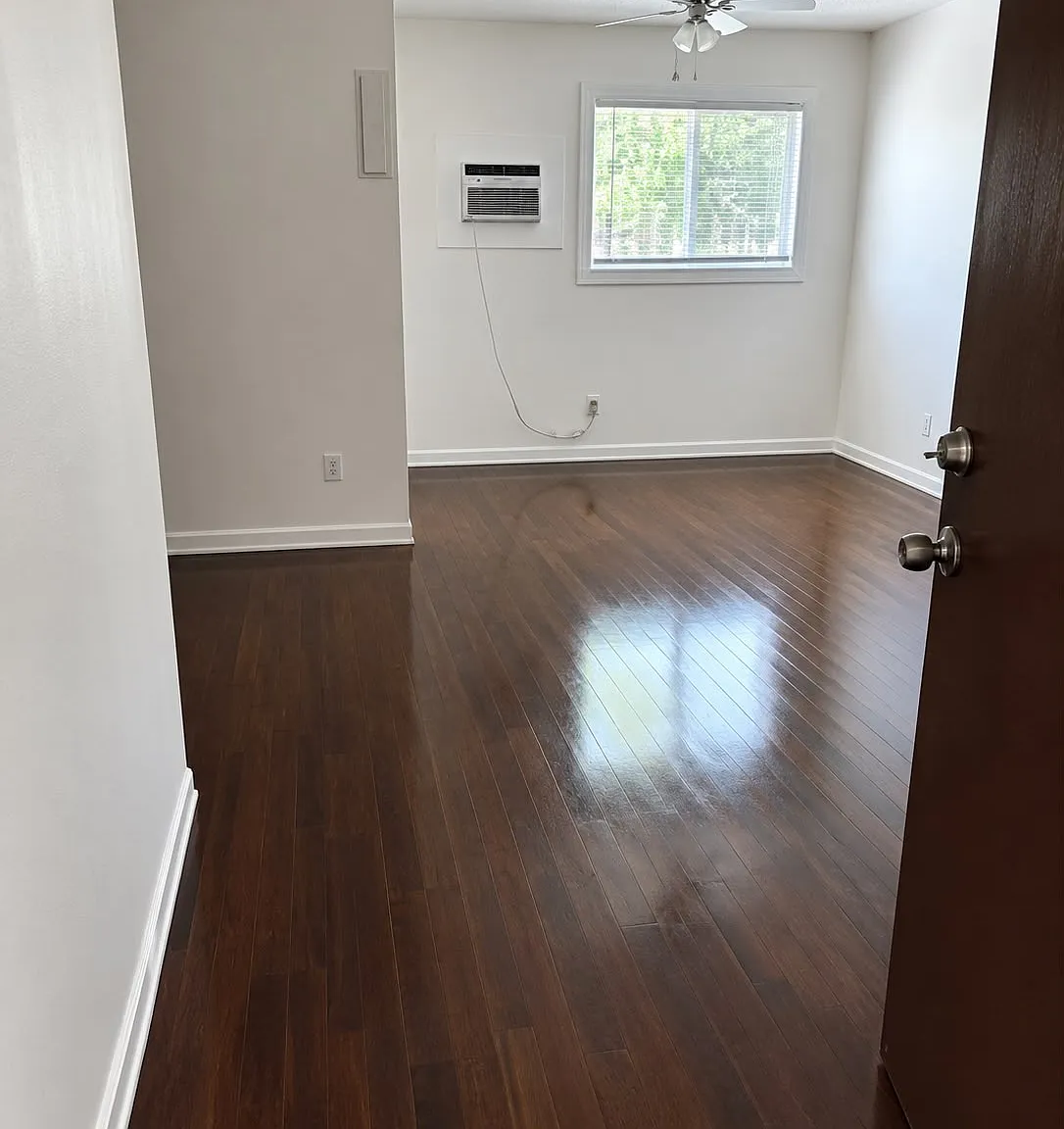 501 Deen Ave — Photo 1