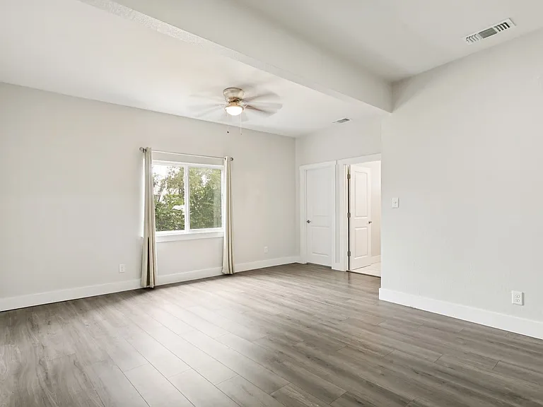 1201 S Palmetto — Photo 21