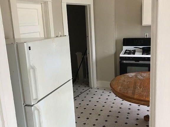 5th image of 3307 W 46th St APT 4