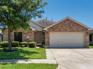 8206 Sugar Cane Dr, Baytown, TX 77523
