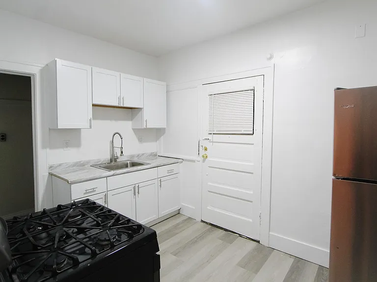 13401 S Woodland Rd #3 — Photo 2