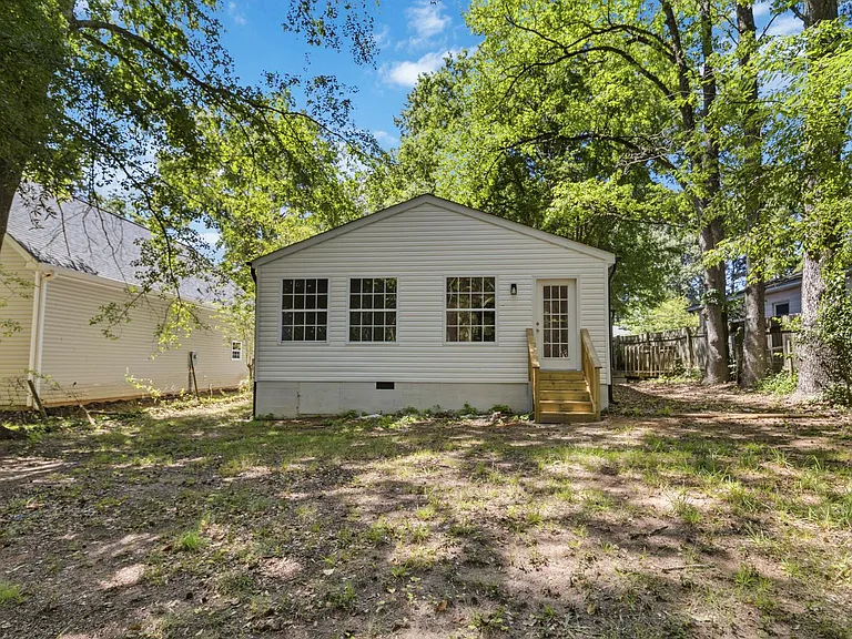707 Blair St — Photo 30