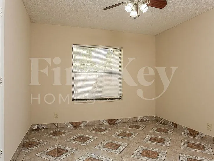 5990 Ithaca Cir W — Photo 11