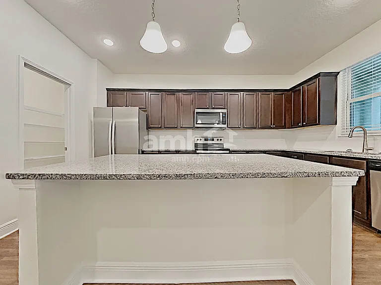 737 Zarabrooke Ct — Photo 3