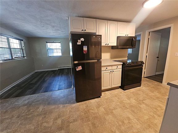 5th image of 11 Stonehenge Dr #126E