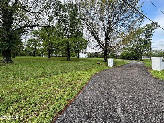 3rd image of 25636 Fir Rd