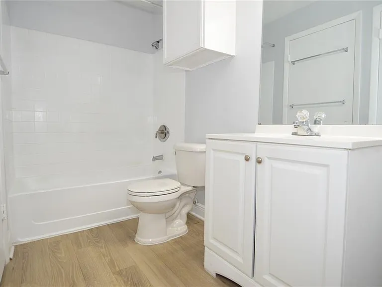 8758 Mallard Reserve Dr #101 — Photo 30