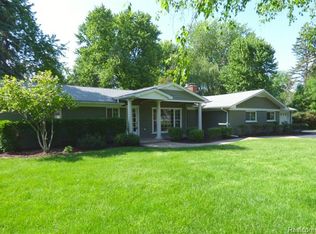 32831 Haverford Dr, Franklin, MI 48025