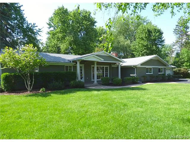 32831 Haverford Dr photo 1