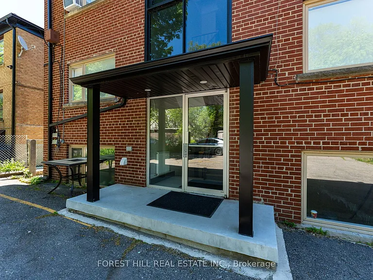 8 Victoria St #4 — Photo 18