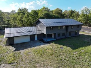 45 Hogsett Ln, Uniontown, PA 15401