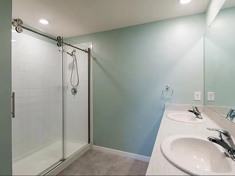 16709 Parker River St — Photo 9
