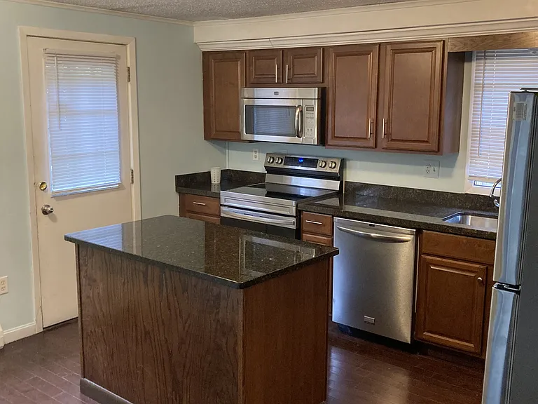 918 Flanders Rd #4C — Photo 9