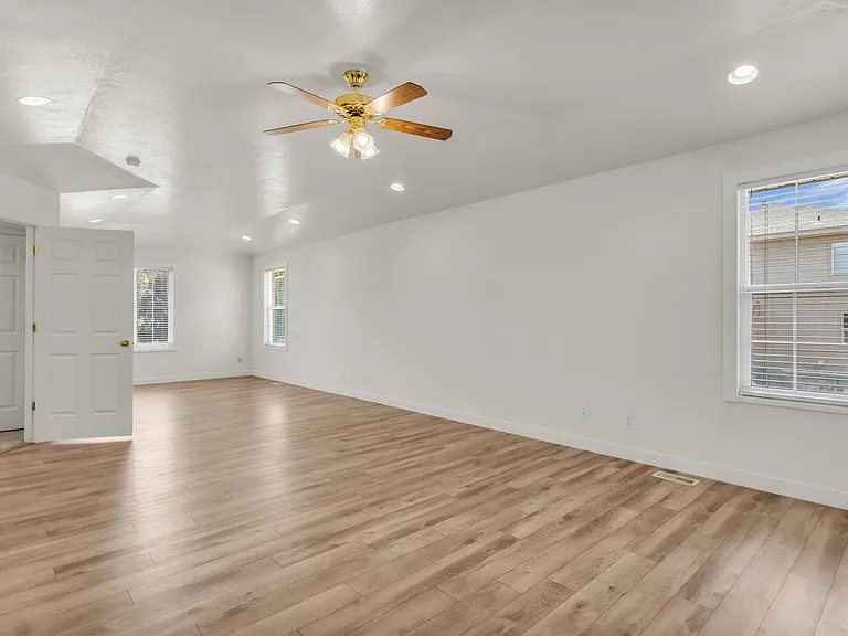 1468 W Flint Meadow Dr — Photo 15
