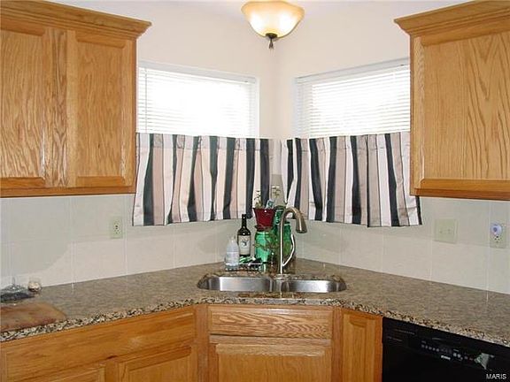 4th image of 46 Rivermeadows Dr