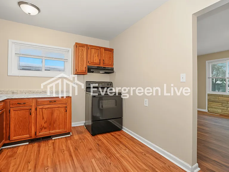 2417 Dawnlight Ave — Photo 8