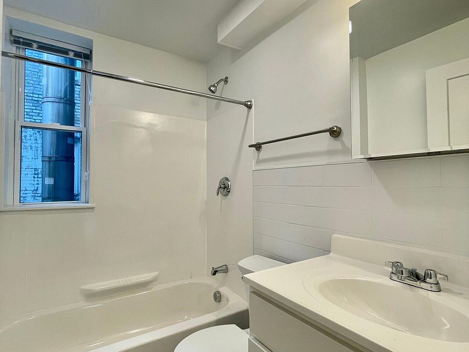 2nd image of 125 Sutherland Rd #3