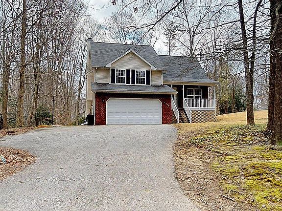 Oversized 2 Car Garage 