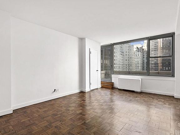 5th image of 65 W 55th St APT 11H