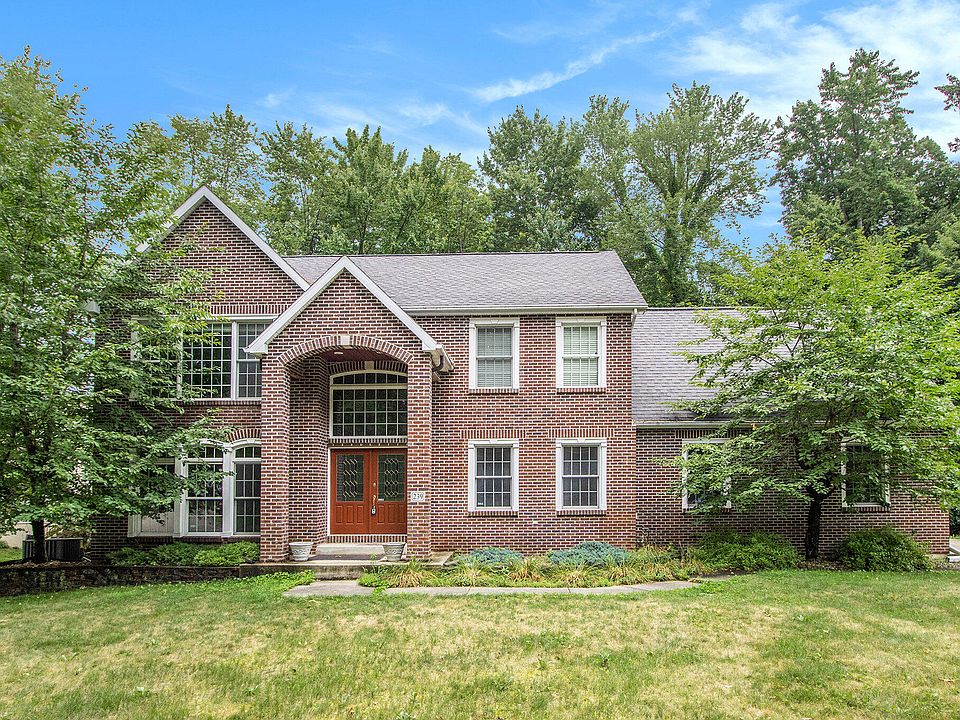 1st image of 239 Jacaranda Dr