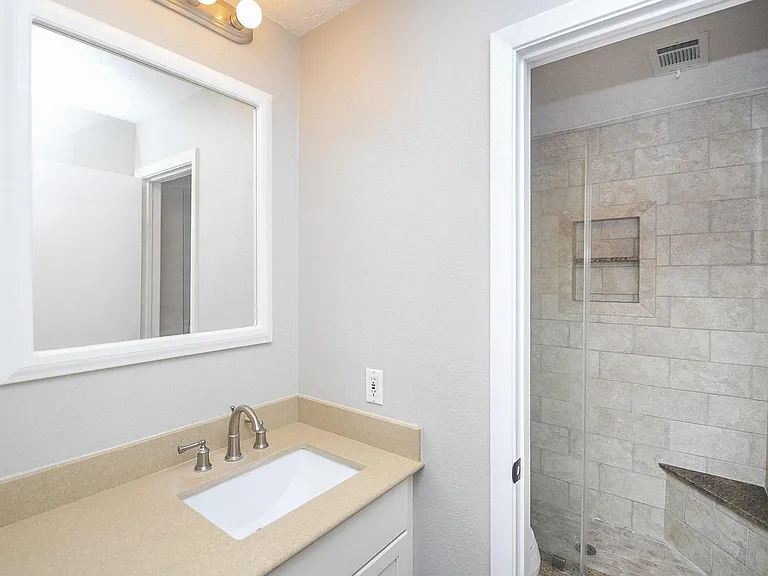 239 Malone St #B — Photo 24