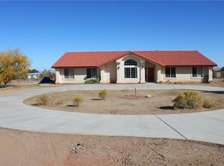 9833 Barada Rd, Oak Hills, CA 92344