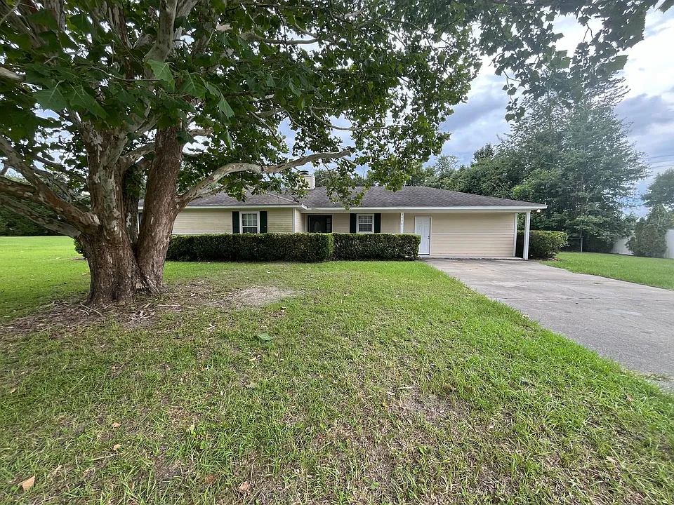 3438 Ashurst Dr