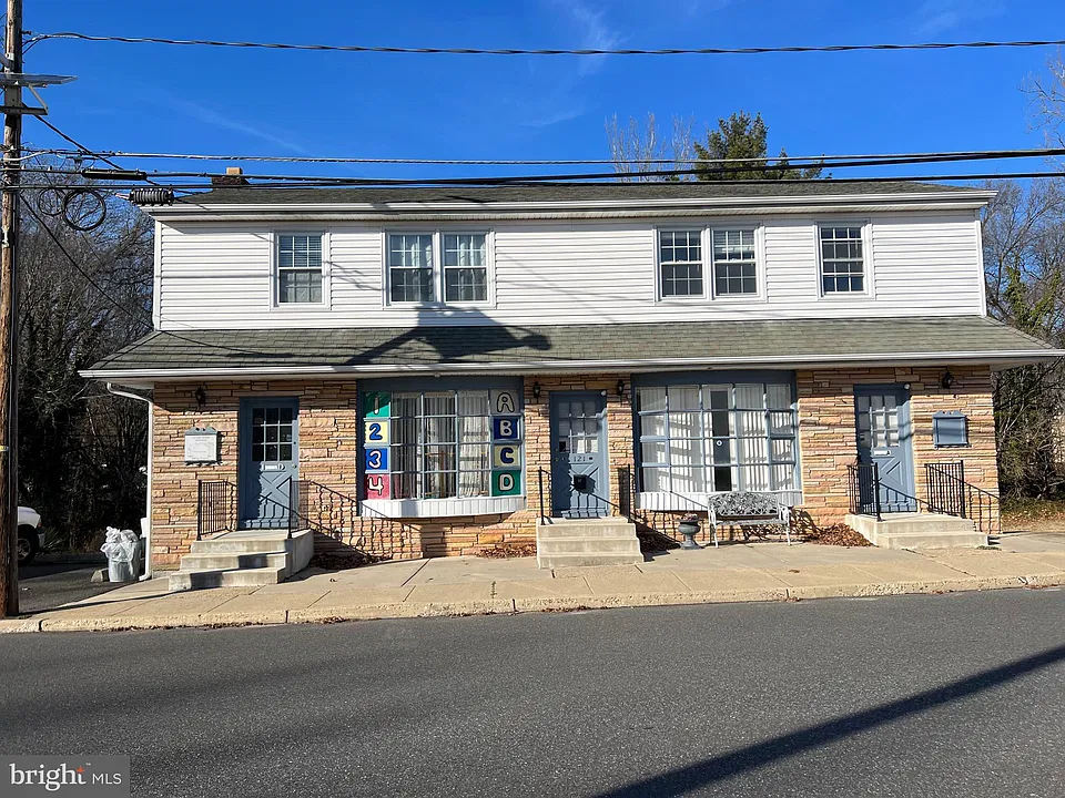 121 Budd Blvd #B
