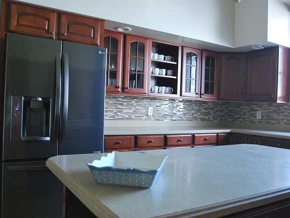 3rd image of 13 Tanglewood Dr