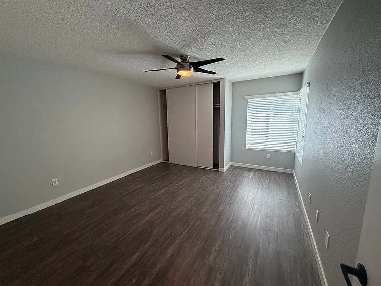 The James Apartments — Photo 96