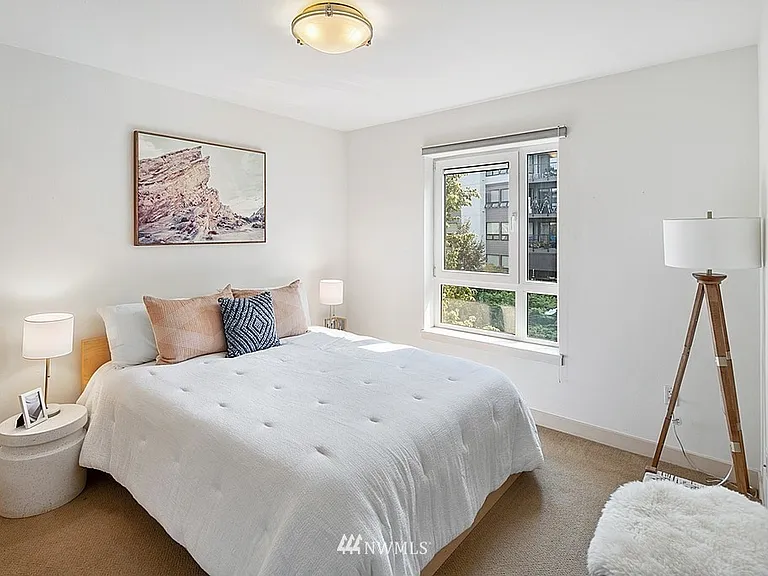 5001 California Ave SW #513 — Photo 3