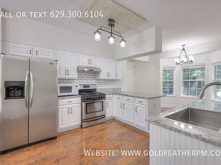 5888 Woodlands Ave — Photo 50