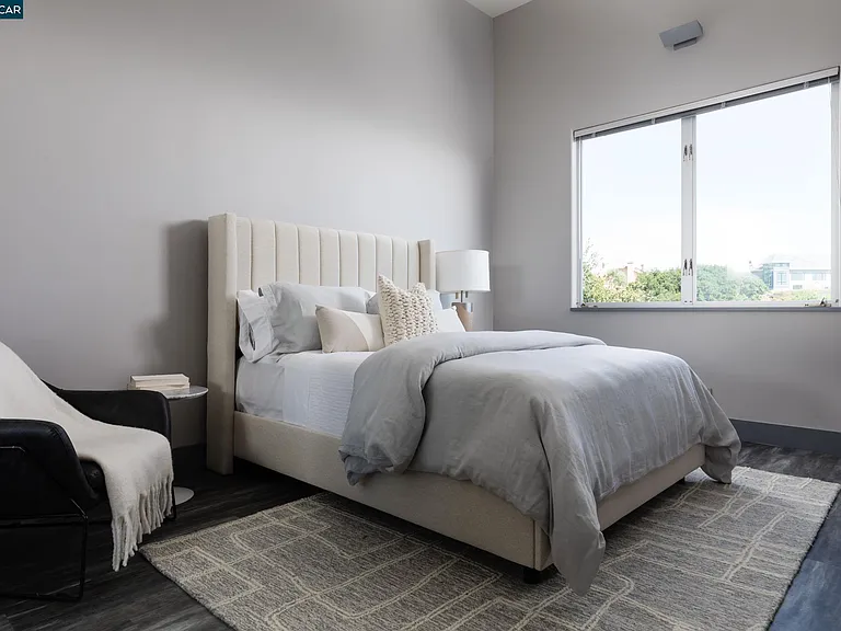 13367 Campus Dr — Photo 31