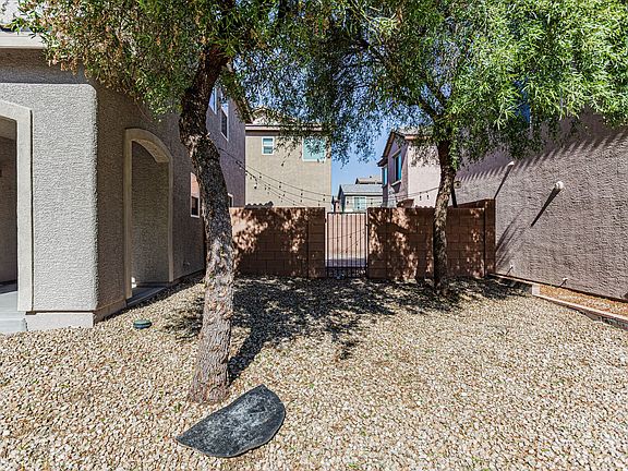 4th image of 9052 Pinion Juniper Ct