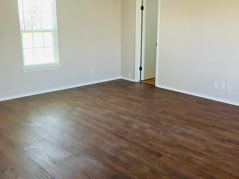 307 Walker Ln — Photo 12
