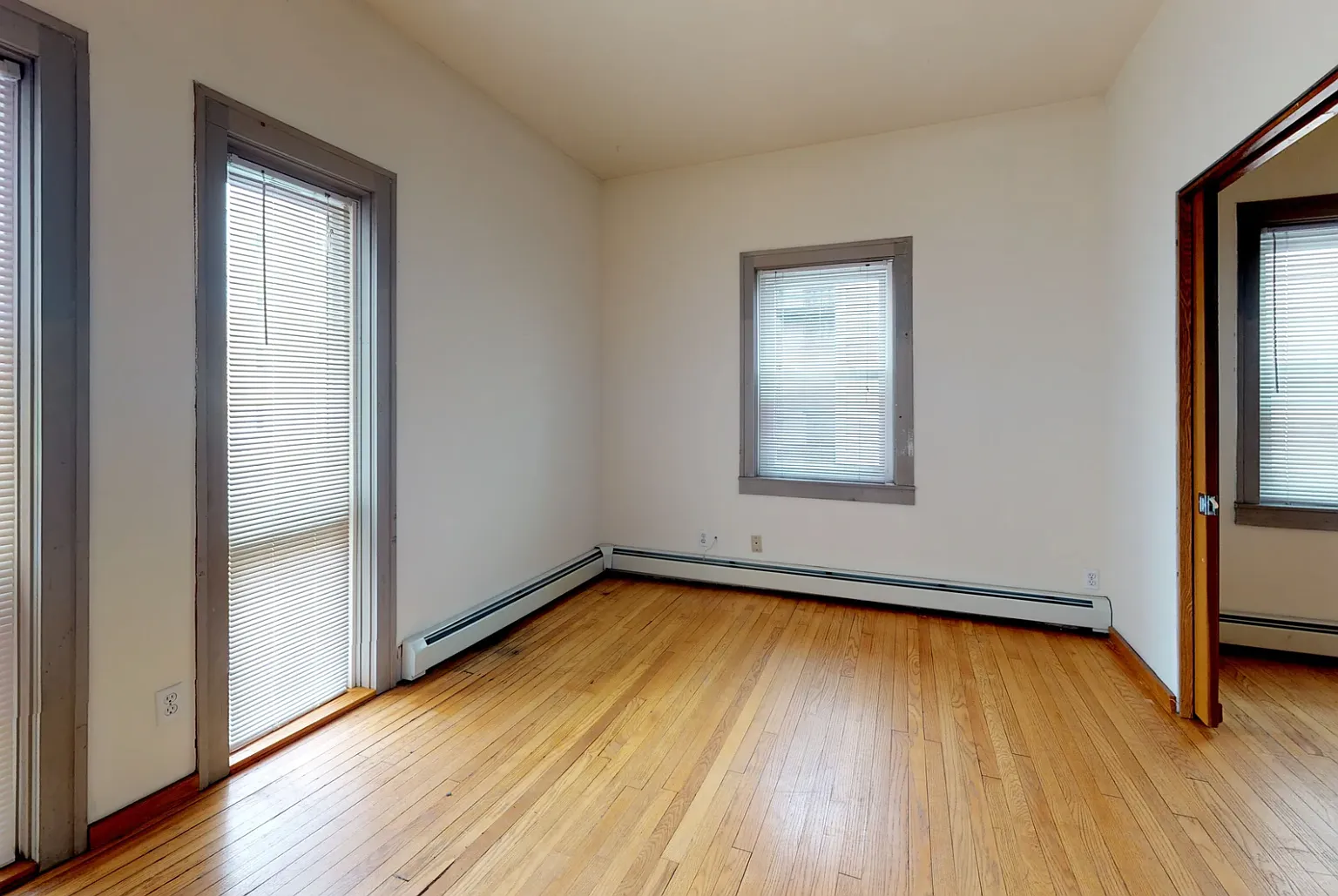 10 Langdon Street - C — Photo 1