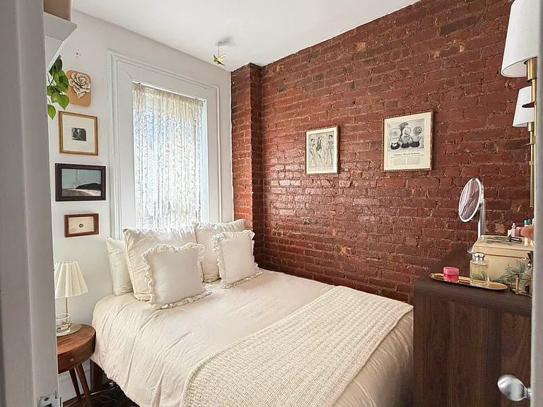 350 E 67th St #22 — Photo 5