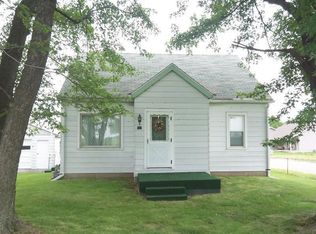 704 W Muller Rd, East Peoria, IL 61611