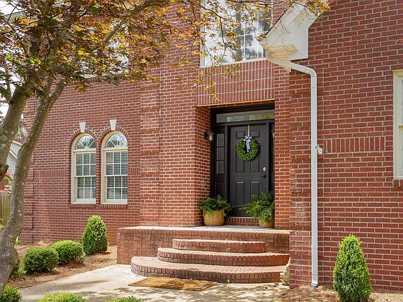 4th image of 229 Indian Springs Dr