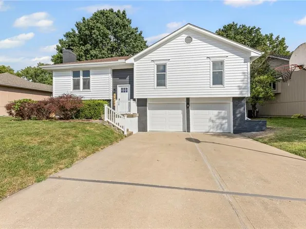 1620 NE Misty Ln, Lees Summit, MO 64086